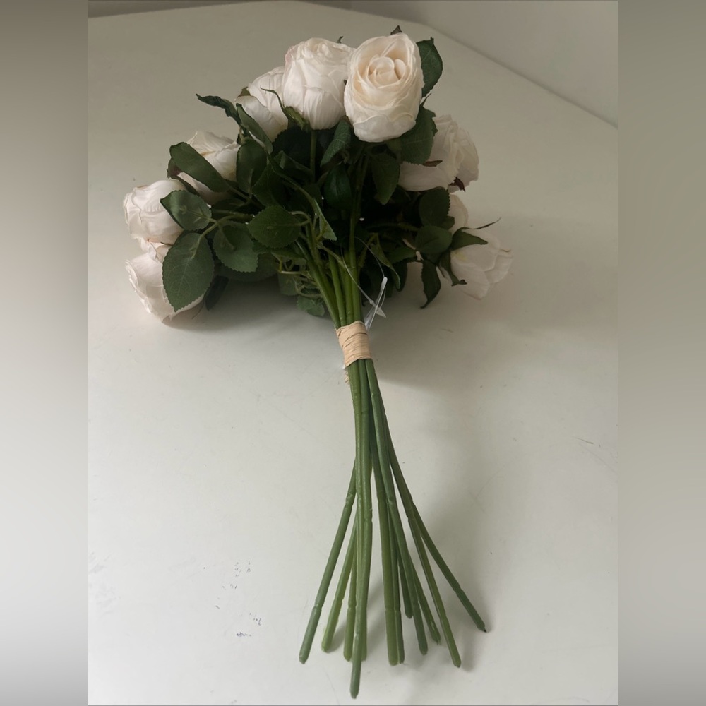 Elegant Faux Ivory Rose Bouquet Home Decor Stems Only -12 stems/24 buds NEW - Picture 7 of 14